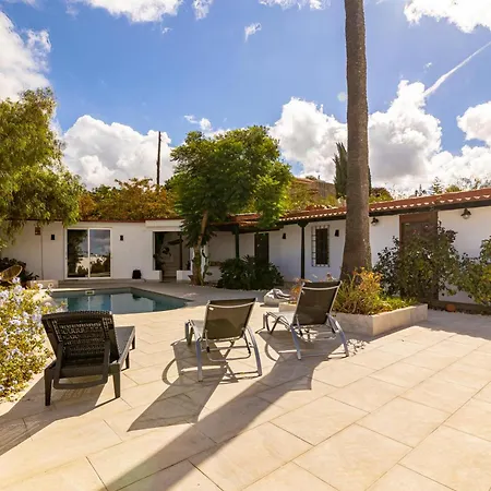 Lunatika House Villa