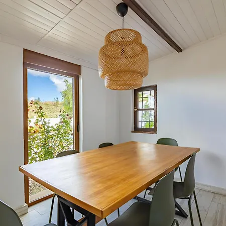 Villa Lunatika House *