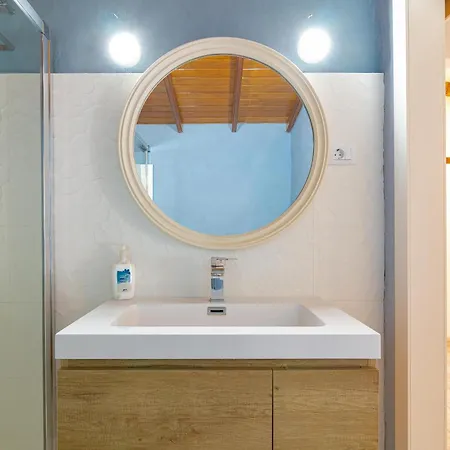 Lunatika House * Vega de San Mateo