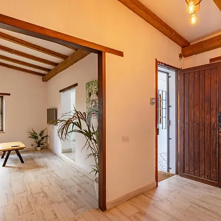 Lunatika House Vega de San Mateo