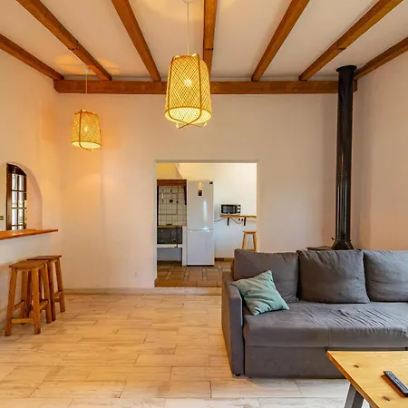 Lunatika House * Vega de San Mateo