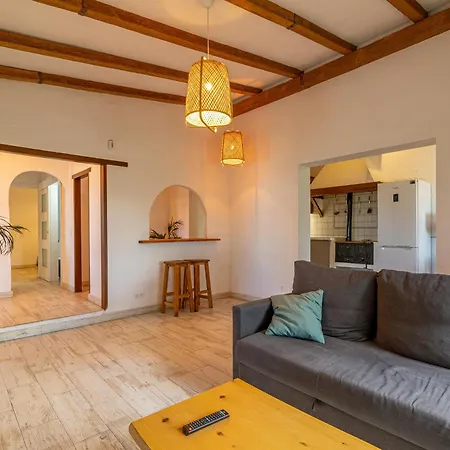 Villa Lunatika House